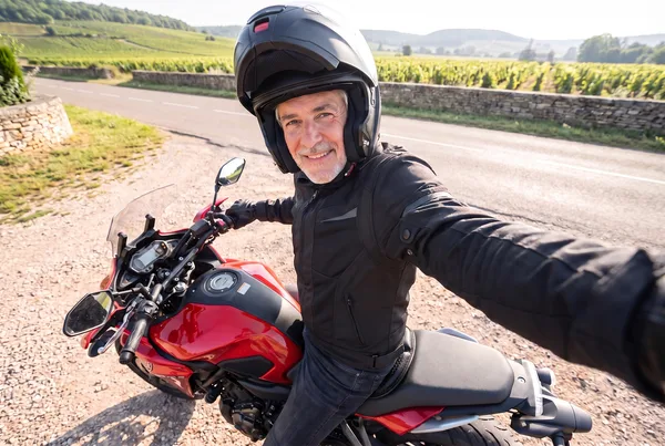Göran på sin motorcykel